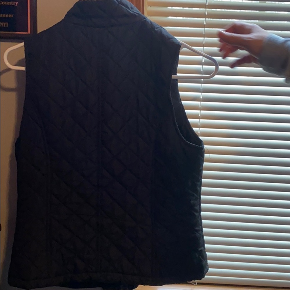 Black vest - Picture 2 of 3